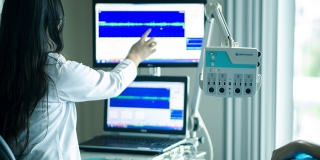 За сутки в Саратовской области от коронавируса умерло 18 женщин и 13 мужчин За сутки в Саратовской области от коронавируса умерло 18 женщин и 13 мужчин