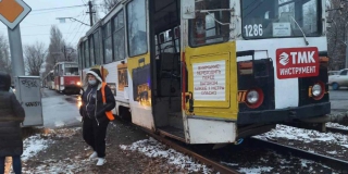 В Ленинском районе мужчина попал под трамвай