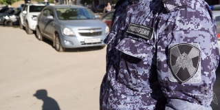 В Степном 23-летнюю девушку осудили за матерные угрозы росгвардейцу В Степном 23-летнюю девушку осудили за матерные угрозы росгвардейцу