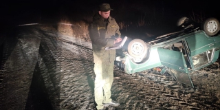 Под Саратовом 13-летний мальчик угнал у матери автомобиль и погиб в ДТП Под Саратовом 13-летний мальчик угнал у матери автомобиль и погиб в ДТП