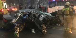 На Московской «Ауди» стала грудой металла после ДТП с автобусом На Московской «Ауди» стала грудой металла после ДТП с автобусом