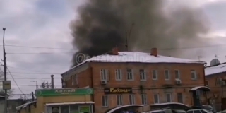 Во дворе на улице Радищева сгорел автомобиль «Ауди»