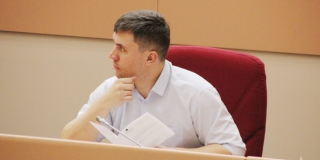 Бондаренко предстанет перед судом за транспарант на заседании облдумы