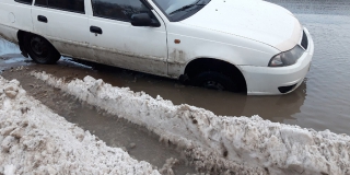 На Большой Садовой открытый люк на дороге привел к ДТП На Большой Садовой открытый люк на дороге привел к ДТП