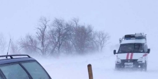 За сутки в Саратовской области из снежных заносов эвакуировали 26 человек, 25 машин За сутки в Саратовской области из снежных заносов эвакуировали 26 человек, 25 машин