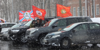 В Саратове отметили годовщину воссоединения Крыма с Россией автопробегом и митингом