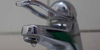 В Хвалынском районе более 2000 человек живут без воды 5 суток В Хвалынском районе более 2000 человек живут без воды 5 суток