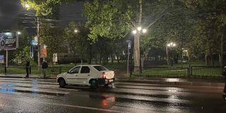 В Ленинском районе женщина угодила под колеса иномарки