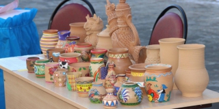 На Волжской вновь откроется ярмарка сувениров и народных промыслов На Волжской вновь откроется ярмарка сувениров и народных промыслов