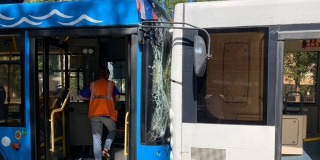 На 2-й Дачной два человека пострадали в столкновении троллейбуса и автобуса На 2-й Дачной два человека пострадали в столкновении троллейбуса и автобуса