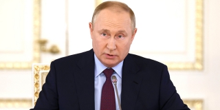 Президент Путин наградил сразу 7 медиков из Саратовской области