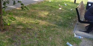 Саратовец: На бульваре Рахова раскидан мусор и сохнет трава