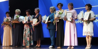 Лучшим саратовским педагогам вручили премию «Признание»