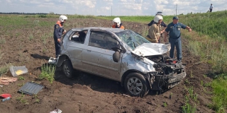 Под Аткарском «Хендэ» съехала в кювет и перевернулась Под Аткарском «Хендэ» съехала в кювет и перевернулась