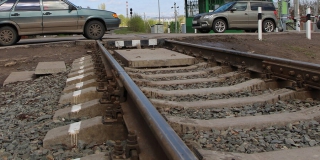 Железнодорожный переезд на Сокурском тракте закроют до утра