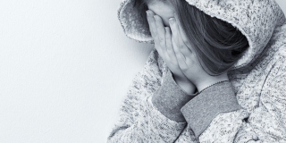 В Ершове мужчина подкараулил девочку-подростка и совершил развратные действия В Ершове мужчина подкараулил девочку-подростка и совершил развратные действия