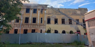 В Энгельсе сгоревший Дом офицеров решено восстановить