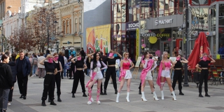 В Саратове День города отмечают концертами у фонтанов, танцами и фестивалями 