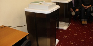 Наблюдатель заявила о вмешательстве представителя КПРФ в выборы на участке в Заводском районе