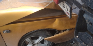 В Энгельсе «ВАЗ» сбил пешехода и врезался в ассенизаторскую машину В Энгельсе «ВАЗ» сбил пешехода и врезался в ассенизаторскую машину