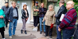 В Ленинском районе жители дома пожаловались на шум из шиномонтажа В Ленинском районе жители дома пожаловались на шум из шиномонтажа