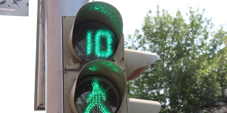 На проспекте 50 лет Октября временно отключат светофор