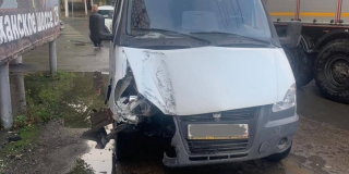 На Энтузиастов и на Рахова автомобили врезались в столбы На Энтузиастов и на Рахова автомобили врезались в столбы