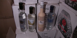 Ершовец подозревается в хранении нелегального алкоголя на 1,2 млн рублей Ершовец подозревается в хранении нелегального алкоголя на 1,2 млн рублей