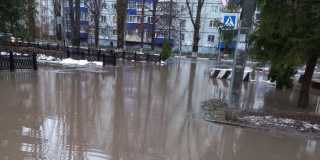 «Волжская Венеция»: жители Балакова жалуются на затопленные улицы
