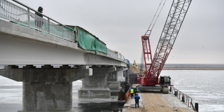 Мост через Малый Иргиз готовят к открытию спустя год реконструкции