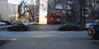 Горожане жалуются на отсутствие указателей пешеходного перехода на 2-й Садовой Горожане жалуются на отсутствие указателей пешеходного перехода на 2-й Садовой