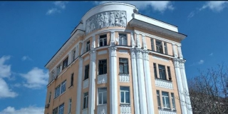 Собственники двух исторических зданий на Волжской и Радищева получили охранные обязательства
