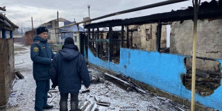 В Екатериновском районе сгорел многоквартирный дом