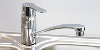 В 15 домах Октябрьского района до вечера отключили горячую воду В 15 домах Октябрьского района до вечера отключили горячую воду