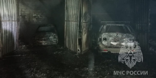 В Аркадаке дотла сгорело три автомобиля