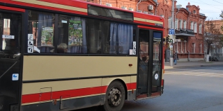 В Саратове проезд подорожал более чем на 10 автобусных маршрутах