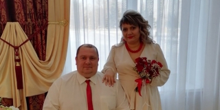 Невеста в Петровске шла на рынок за салом и хитростью оказалась в ЗАГСе