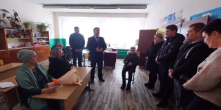 В Калининском районе установили мемориальную доску в честь погибшего в СВО Андрея Шорина В Калининском районе установили мемориальную доску в честь погибшего в СВО Андрея Шорина