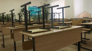 В Минпросвещения РФ поддержали идею введения значков как элемента школьной формы
