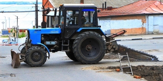 В Саратове заявили о нехватке трактористов в сфере благоустройства