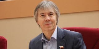 Депутат Рогожин об иностранных названиях: «Нужно менять прозападное мировоззрение»
