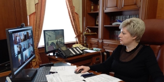 Мокроусова потребовала «в кратчайшие сроки» сделать уличное освещение в Воробьевке Мокроусова потребовала «в кратчайшие сроки» сделать уличное освещение в Воробьевке