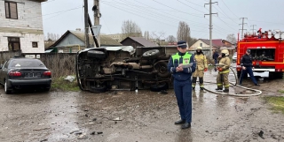 В Ртищеве «УАЗ» опрокинулся в аварии с «ЗАЗ». Видео В Ртищеве «УАЗ» опрокинулся в аварии с «ЗАЗ». Видео