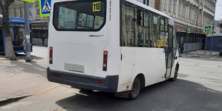 На Горького маршрутка сбила женщину-пешехода На Горького маршрутка сбила женщину-пешехода