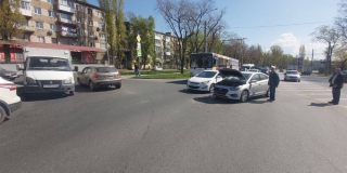 На Шехурдина из-за столкновения иномарок пострадали три человека На Шехурдина из-за столкновения иномарок пострадали три человека