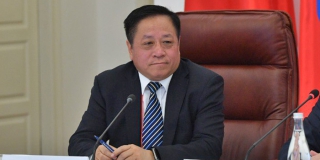 Китайский посол об украинском конфликте: Нельзя потушить пожар дровами