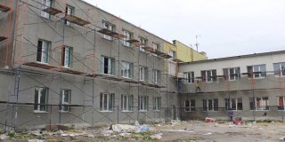 В Балашове делают капитальный ремонт трехэтажной школы по госпрограмме