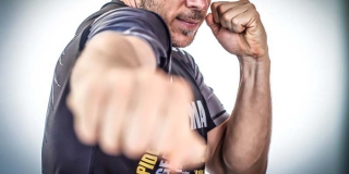 Саратовский боец по прозвищу Великий одержал международную победу Саратовский боец по прозвищу Великий одержал международную победу