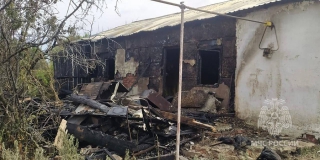 Старик в Дергачах остался без дома из-за крупного пожара