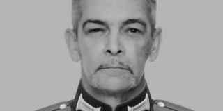 В Балашове прощаются с погибшим в ходе СВО командиром Андреем Елистратовым В Балашове прощаются с погибшим в ходе СВО командиром Андреем Елистратовым